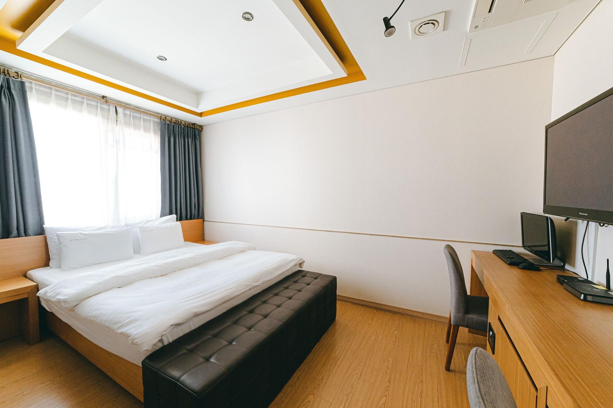 Gallery Tourist Hotel Tongyeong Esterno foto