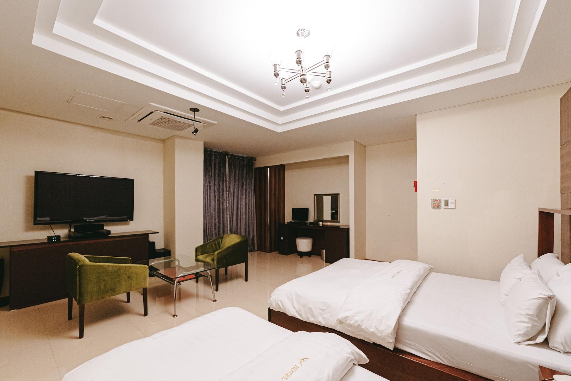 Gallery Tourist Hotel Tongyeong Esterno foto