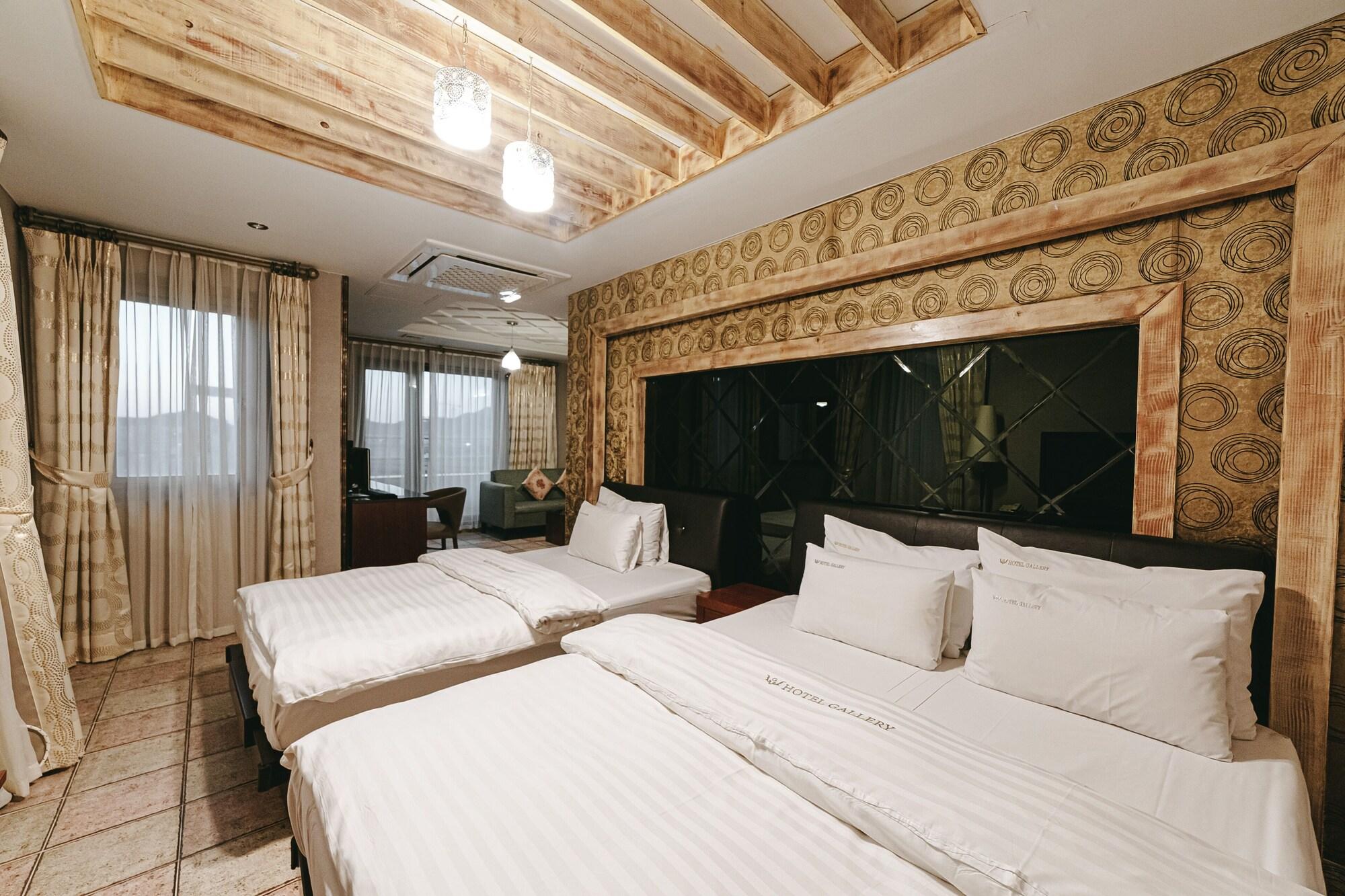 Gallery Tourist Hotel Tongyeong Esterno foto