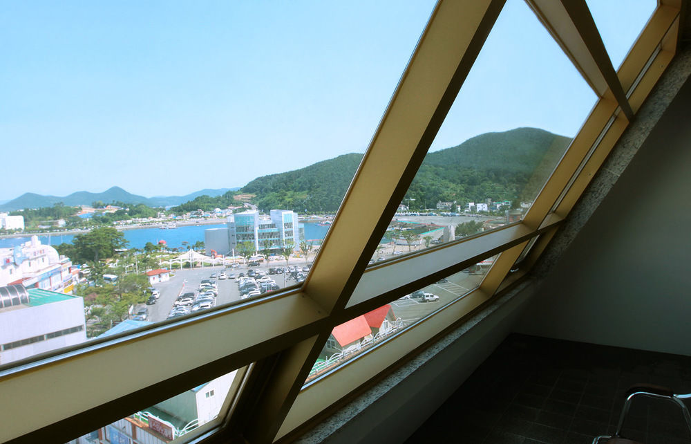 Gallery Tourist Hotel Tongyeong Esterno foto