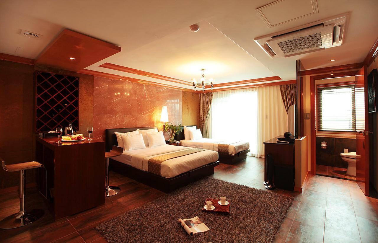 Gallery Tourist Hotel Tongyeong Esterno foto