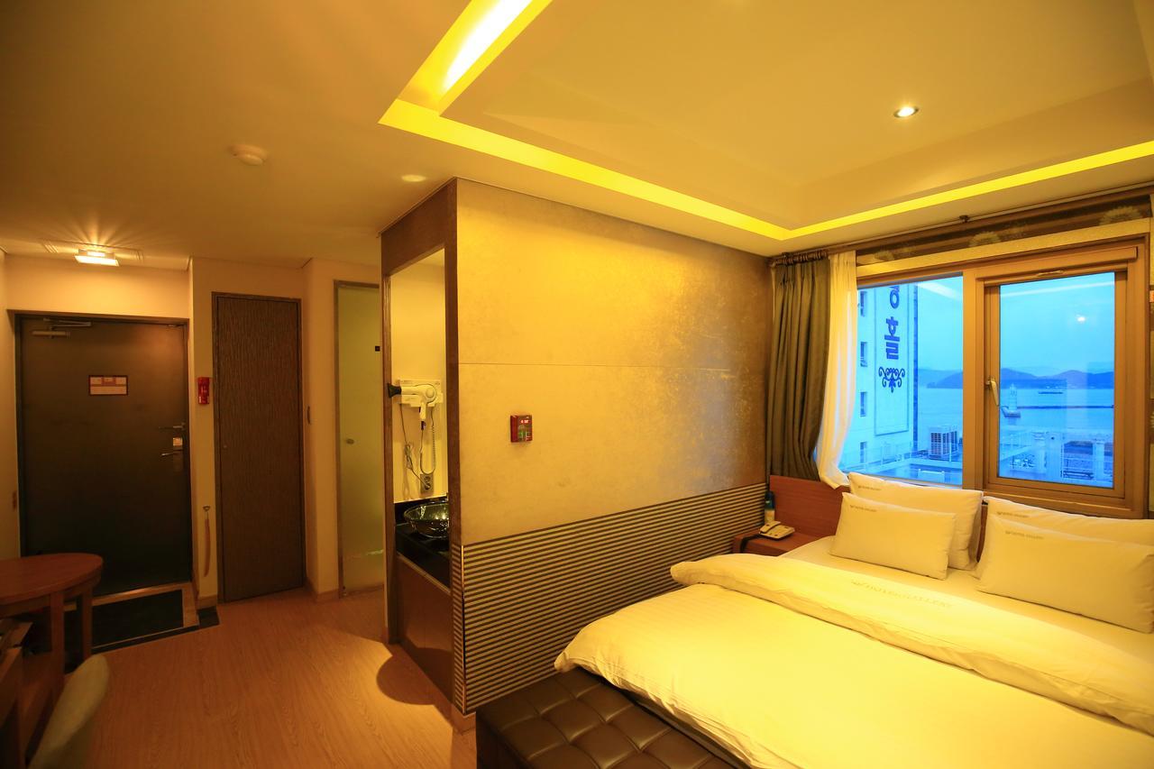 Gallery Tourist Hotel Tongyeong Esterno foto