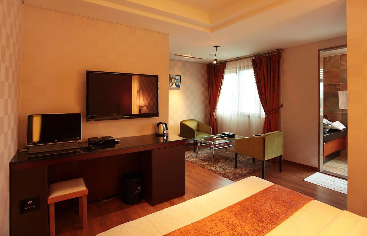 Gallery Tourist Hotel Tongyeong Camera foto